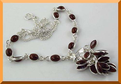 *R1 AUCTION* - GORGEOUS DEEP RED ONYX 925 SILVER NECKLACE