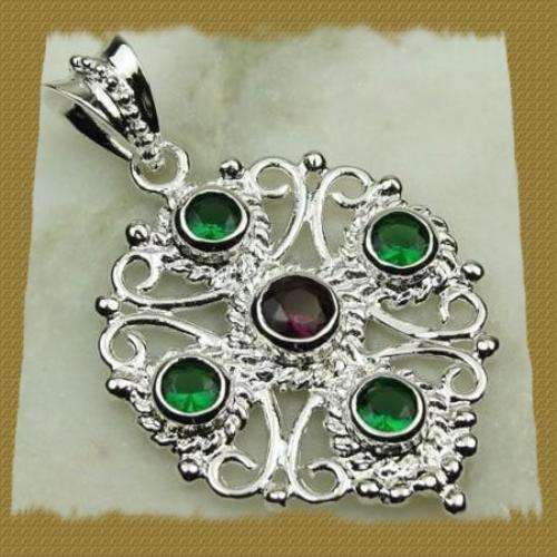 GREEN AMETHYST SILVER PENDANT