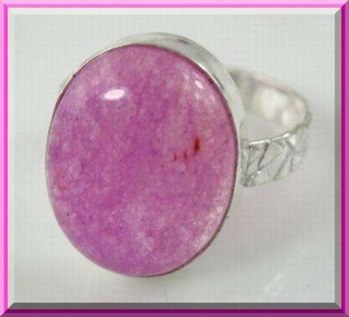 PINK DYED JADE SILVER RING - SIZE: 11.5