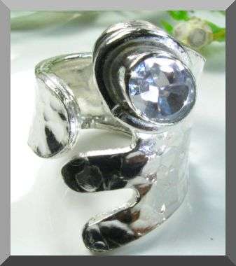 UNUSUAL WHITE TOPAZ 925 STERLING SILVER RING - SIZE: 7