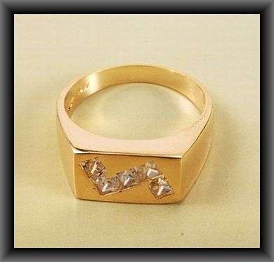 IMPRESSIVE CZ 18K GP MENS RING - SIZE : 11