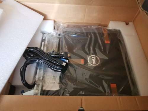 Dell 18.5" fpm185 Rack console brand new