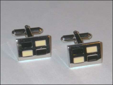 ** Black and White Checker Cufflinks **