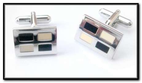 ** BLACK AND WHITE CHECKER CUFFLINKS / CUFF LINKS **