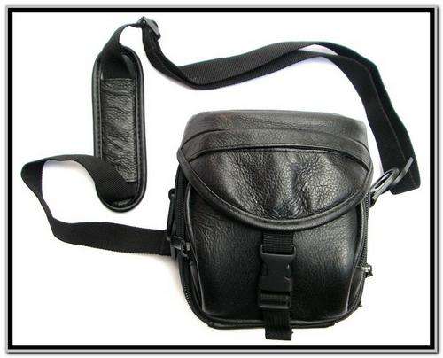 ** LEATHER CAMERA BAG **