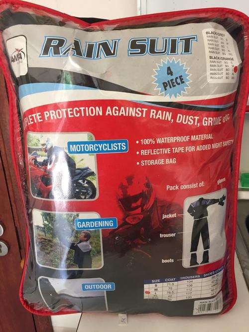 AMA RACING 4piece rain suit size large