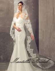 MANTILLA BRIDAL - 2.95m of Ivory Cathedral Wedding Veil with Patterned Scalloped Edges