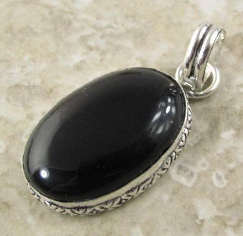 STRIKING BLACK ONYX NATURAL GEMSTONE 925 SILVER PENDANT 1.75" - 5496 - LISTED EARRINGS