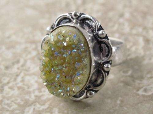 **VERY UNUSUAL** LIGHT YELLOW DRUZY WITH FLASHES OF BLUE NATURAL GEMS 925 SILVER RING #7.5 - 4069