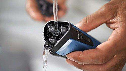 THE MAN CAVE offers a Philips AquaTouch 3H Wet & Dry Electric Shaver