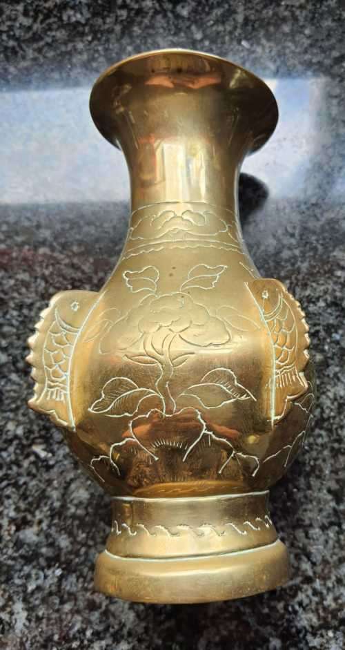 SOLID 663g - Stunning ORIENTAL Hand Etched Brass Vase - Marked Oriental Lettering