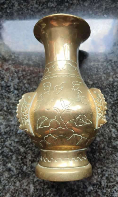 SOLID 663g - Stunning ORIENTAL Hand Etched Brass Vase - Marked Oriental Lettering