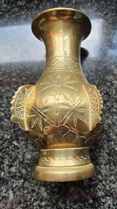 SOLID 663g - Stunning ORIENTAL Hand Etched Brass Vase - Marked Oriental Lettering