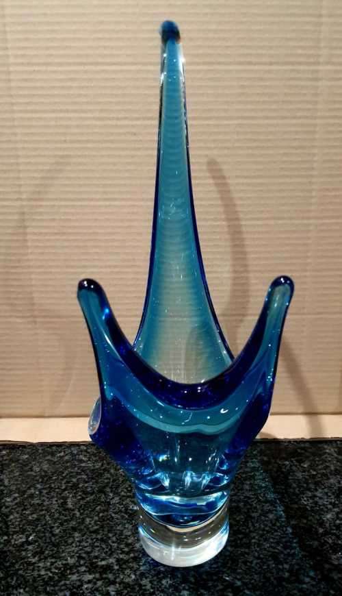 This Phenomenal 42cm Highly Collectable Piece comes from the CHALET STUDIO in Canada - Marked