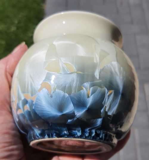 Exquisite Vintage Korean Crystalline Vase in its Own Box - True Radiance which has to be seen
