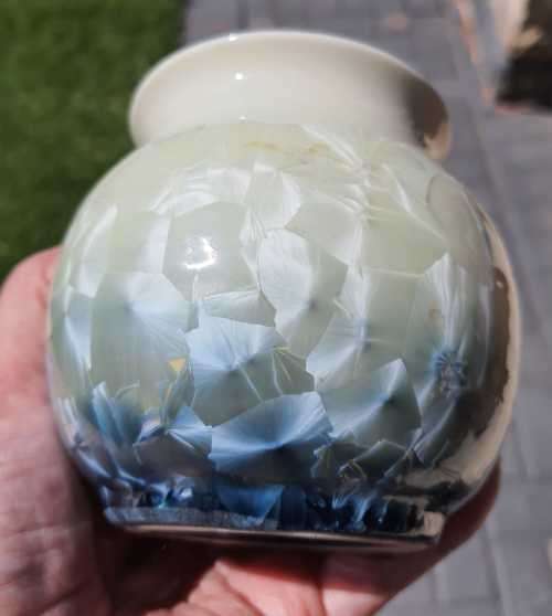 Exquisite Vintage Korean Crystalline Vase in its Own Box - True Radiance which has to be seen