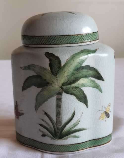 Stunning Oriental Jar - Very unusual mark, could be a unique find