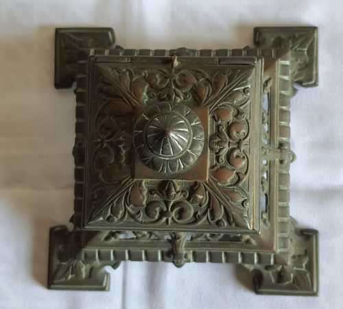 Highly Detailed Late Victorian Brass Inkwell c.1880 with the Original Glass Ink Pot