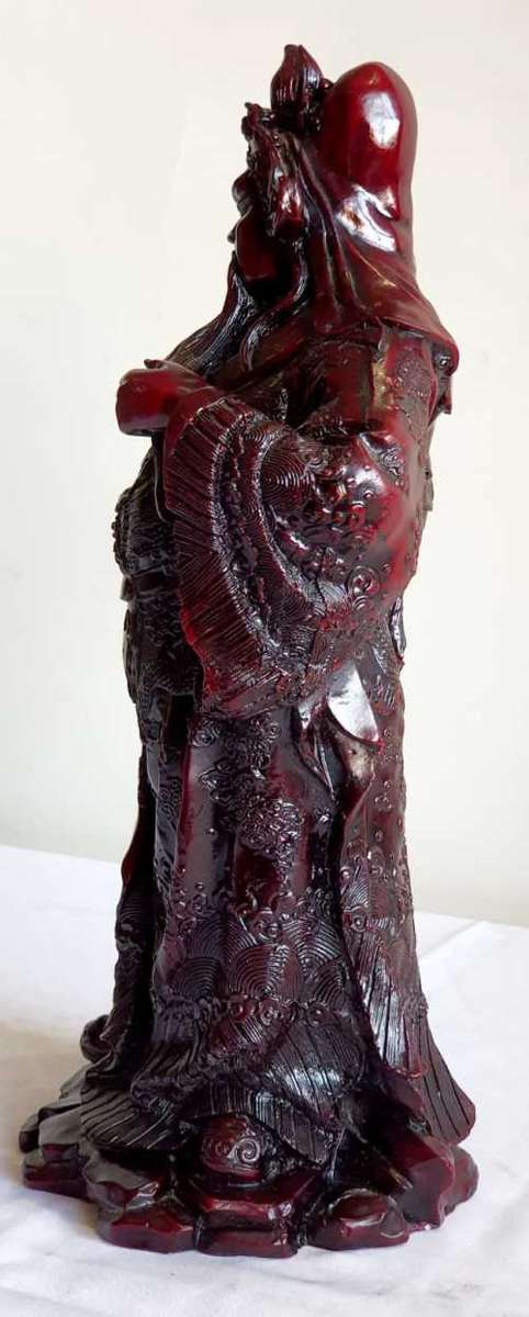 Large 350mm & 2.5kg Detailed Chinese Warrior Overlord - Looks Very Red, Lightened Photos for Detail