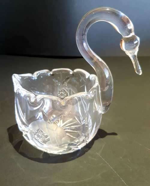 VGC Magnificent Star of David Crystal Swan Ring Bowl/Trinket Bowl