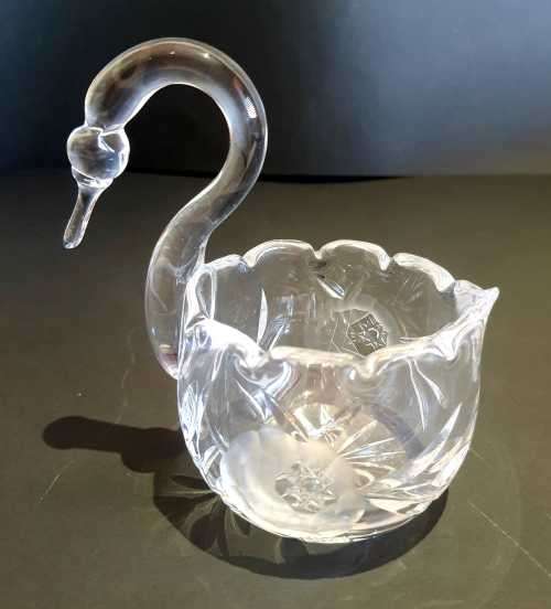 VGC Magnificent Star of David Crystal Swan Ring Bowl/Trinket Bowl