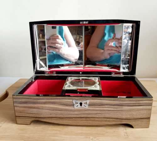 Large Laminated Wood Jewelry Box With Faux Gem Design on Top - Inside Gorgeous