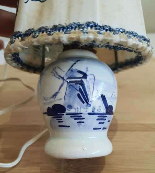 Unusual Vintage Working Delft Lamp with its Shade