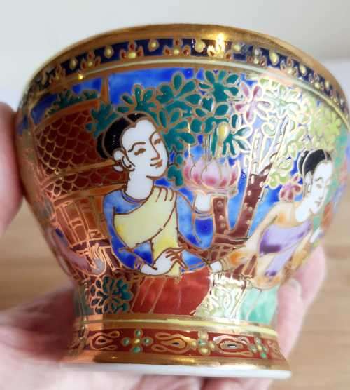 Incredible Hand Painted Thai Benjarong 18ct Gold Trim Porcelain Lidded Bowl - Marked