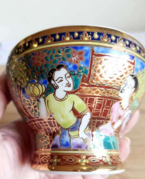 Incredible Hand Painted Thai Benjarong 18ct Gold Trim Porcelain Lidded Bowl - Marked