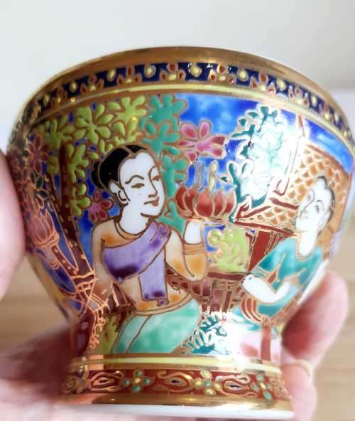 Incredible Hand Painted Thai Benjarong 18ct Gold Trim Porcelain Lidded Bowl - Marked