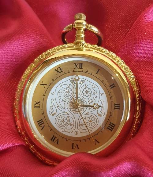5 Different Decorative Pocket/Fob Watches to Buy and Resell or to Add to Your Collection (2)