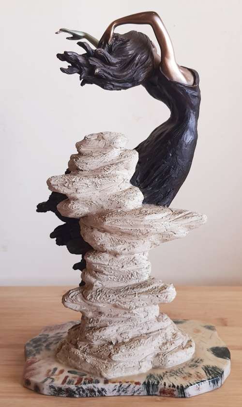 Exquisite 32cm Regency Fine Arts Noire Figurine - Mixed Media - Marked