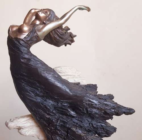 Exquisite 32cm Regency Fine Arts Noire Figurine - Mixed Media - Marked