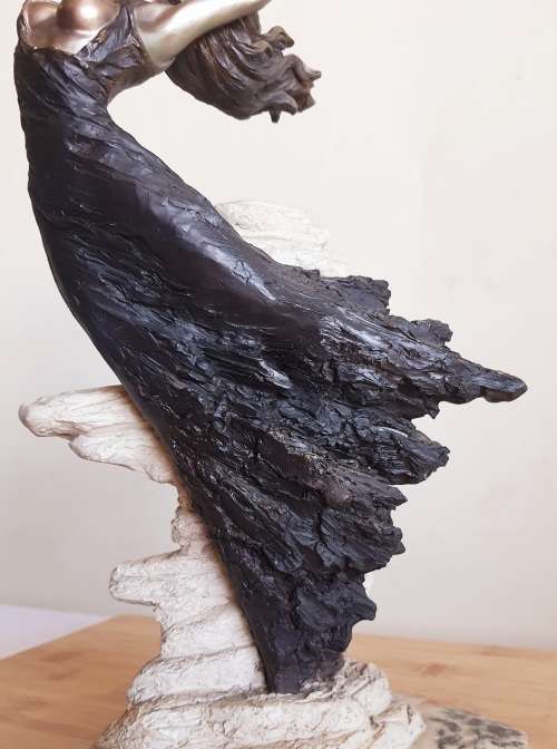 Exquisite 32cm Regency Fine Arts Noire Figurine - Mixed Media - Marked