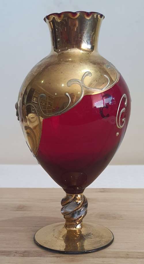 Murano Glass Hand Blown and Painted Ruby Red and Gilt Vase with Twisted Stem and Scallops