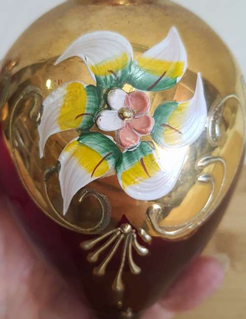 Murano Glass Hand Blown and Painted Ruby Red and Gilt Vase with Twisted Stem and Scallops