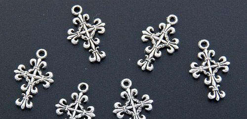 10 Tibetan Silver Design Cross Charm Pendant