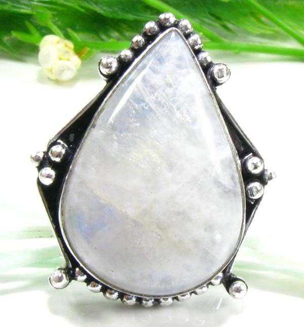 BRILLIANT NATURAL RAINBOW MOONSTONE SILVER RING SIZE 8 1/4; G6121