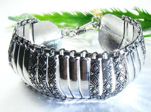 EXTRAORDINARY BALI DESIGN 925 SOLID SILVER BRACELET 8 1/2"; J7532