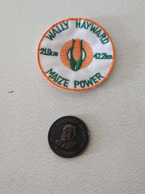 Wally Hayward 21.1km 42.2km marathon bronze medal and cloth badge