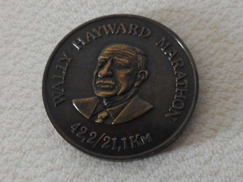 Wally Hayward 21.1km 42.2km marathon bronze medal and cloth badge