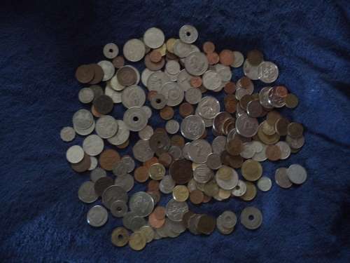 Mixed world coins - 200 coins - As per image