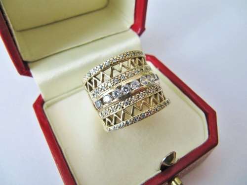 SALE! Broad Ornate Design Sparkling 9CT Gold Ring