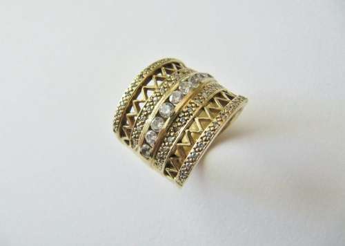 SALE! Broad Ornate Design Sparkling 9CT Gold Ring