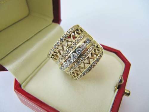 SALE! Broad Ornate Design Sparkling 9CT Gold Ring