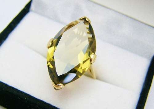 Large Marquise Cut Quartz Cocktail Ring in 9CT Gold