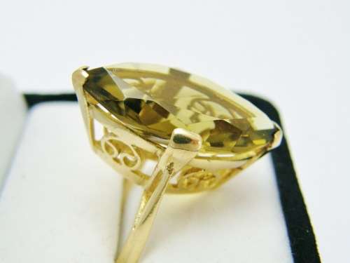 Large Marquise Cut Quartz Cocktail Ring in 9CT Gold