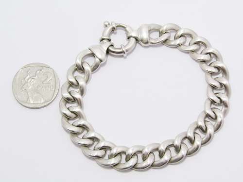 A Gorgeous Chunky Flat Link Bracelet With Signoretti Clasp in Sterling Silver.