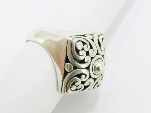 A  Gorgeous Chunky  Scroll Design Ring in Sterling Silver.