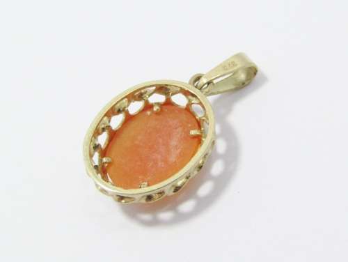 Vintage 9CT Gold & Carved Cameo Pendant